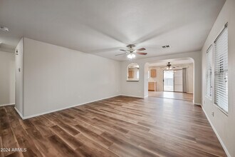 1015 S Slater Cir in Mesa, AZ - Foto de edificio - Building Photo