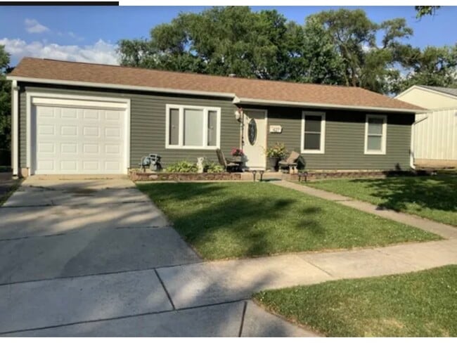 property at 427 Kenyon Ave