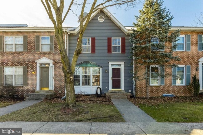 property at 8010 Harbor Pl