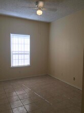 7644 Windsor Oaks in San Antonio, TX - Building Photo - Building Photo
