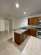 11432 NW 75th Terrace in Doral, FL - Building Photo - Building Photo