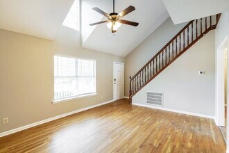 300 Vernon Traylor Dr in Smyrna, TN - Building Photo - Building Photo