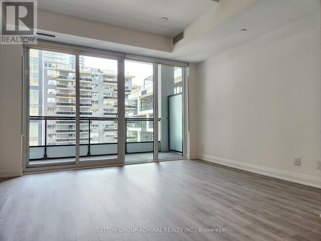 65 Broadway Ave in Toronto, ON - Building Photo - Building Photo