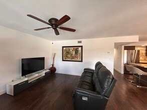 5428 Swift Rd, Unit Imperial Place in Sarasota, FL - Foto de edificio - Building Photo