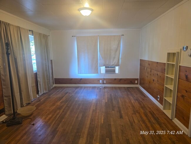 property at 1440 Hall Ave