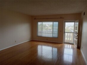 2284 Philippine Dr in Clearwater, FL - Building Photo - Building Photo