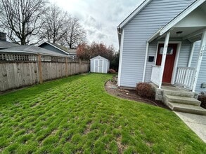 900 Front St in Lynden, WA - Building Photo - Building Photo