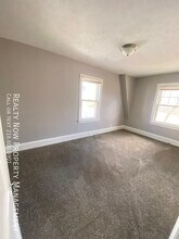 950 Greyton Rd in Cleveland Heights, OH - Building Photo - Building Photo