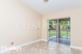 242 SW 34th Terrace in Cape Coral, FL - Building Photo - Building Photo