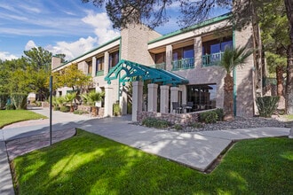 Acacia Park in El Paso, TX - Foto de edificio - Building Photo