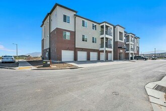 3325 1830 North H303 in Lehi, UT - Building Photo - Building Photo