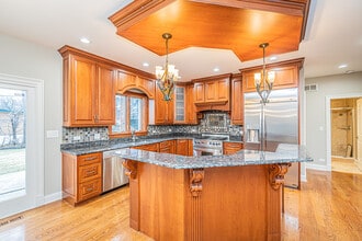 361 S Elm St in Itasca, IL - Building Photo - Building Photo