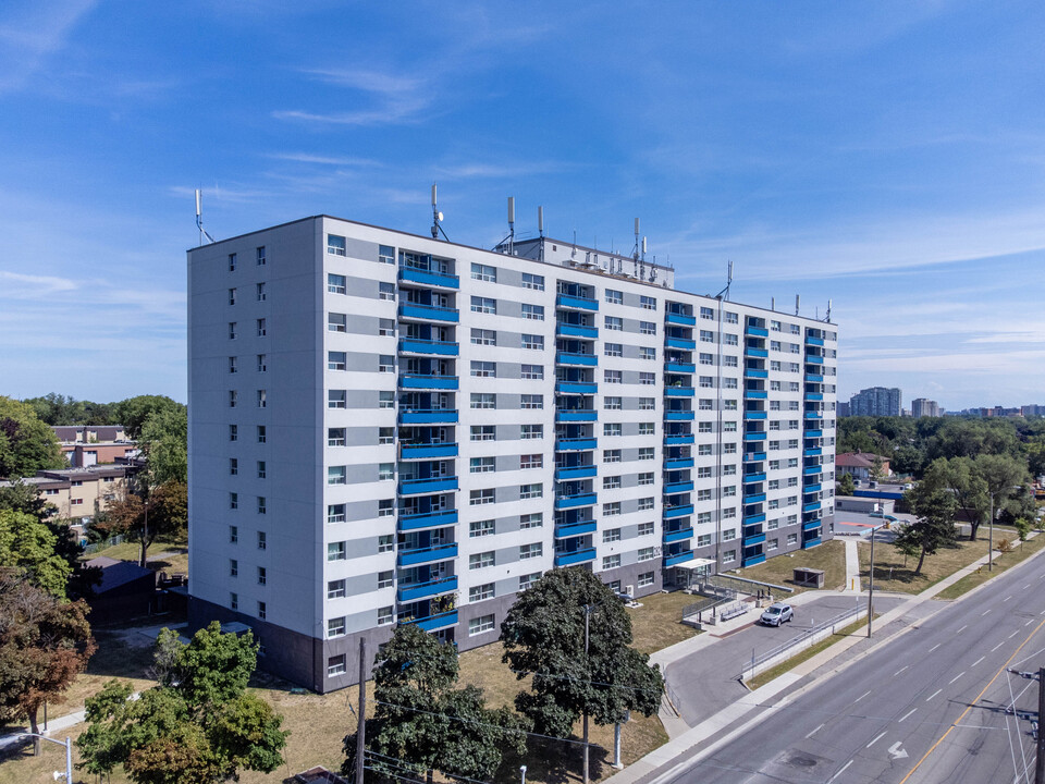 Finch Birchmount in Toronto, ON - Building Photo