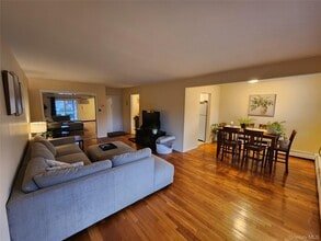 6 Charles Ln in Pomona, NY - Building Photo - Building Photo