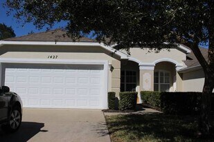 1427 Carlow Cir in Ormond Beach, FL - Building Photo