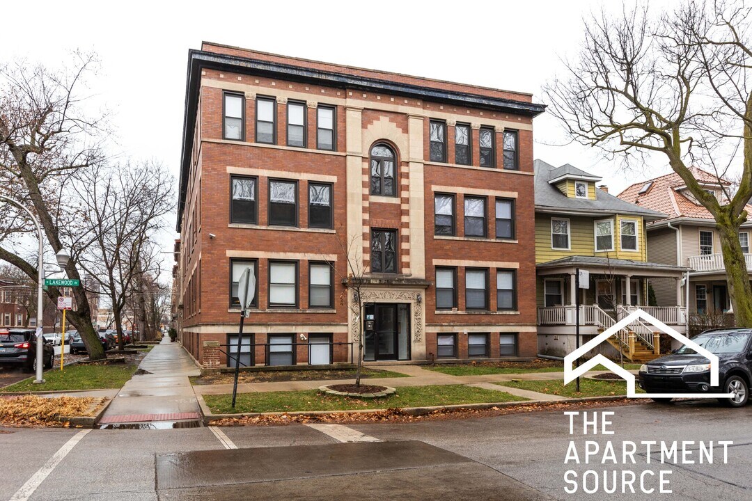 6251 N Lakewood Ave, Unit 1 in Chicago, IL - Foto de edificio