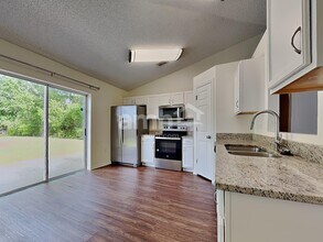 6346 Tabogi Trail in Wesley Chapel, FL - Building Photo - Building Photo