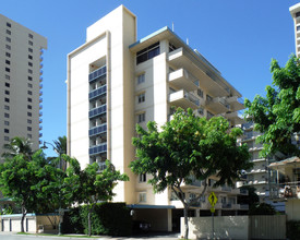 Kuhio Courte in Honolulu, HI - Building Photo - Building Photo