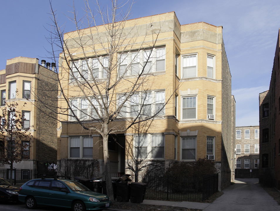 914 W Belle Plaine Ave in Chicago, IL - Building Photo