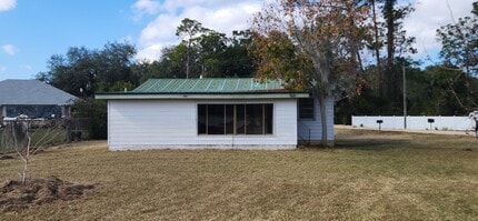205 Peninsula Rd in Interlachen, FL - Building Photo - Building Photo