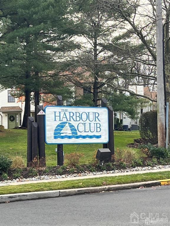 property at 1213 Harbour Club Dr