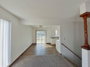 3239 S Illinois St in Wichita, KS - Building Photo - Building Photo