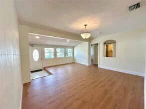3713 N Flagler Dr in West Palm Beach, FL - Building Photo - Building Photo
