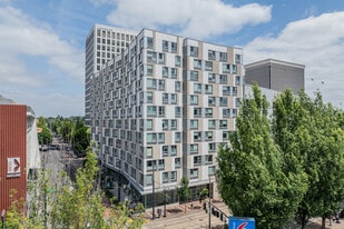 Louisa Flowers apartments in Portland, OR - Building Photo
