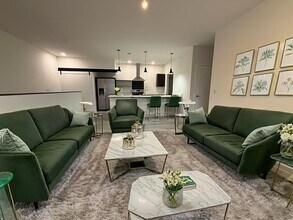 Point Gardens Apartments in Poynette, WI - Foto de edificio - Building Photo