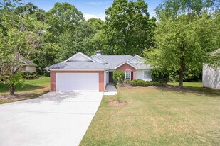 1331 Vine Cir in Mcdonough, GA - Building Photo