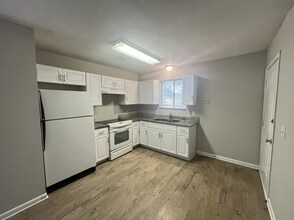 5324 Westchase Ct, Unit 5324 Westchase Ct Unit 2 in Jacksonville, FL - Foto de edificio - Building Photo