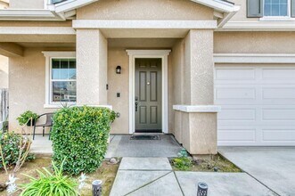 5798 E Beck Ave in Fresno, CA - Building Photo - Building Photo