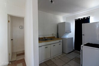 3527 E Missouri Ave in El Paso, TX - Building Photo - Building Photo