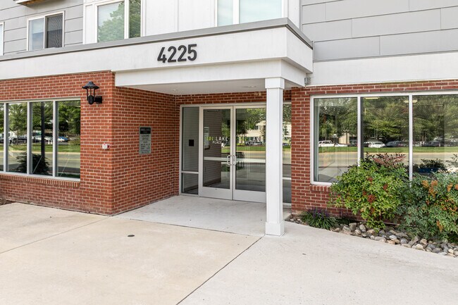 Innslake Place in Glen Allen, VA - Foto de edificio - Building Photo