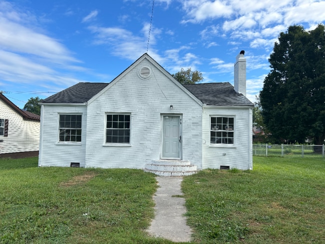property at 814 W Chester Ave