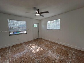 3081 NW 94th St in Miami, FL - Building Photo - Building Photo