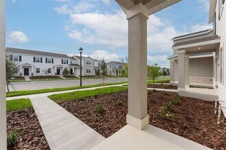 2341 White Buffalo St in Apopka, FL - Building Photo - Building Photo