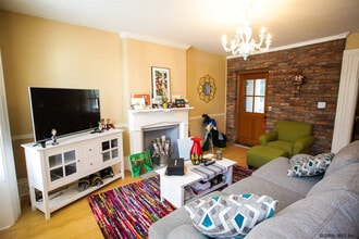 69 Lawrence St in Saratoga Springs, NY - Building Photo - Building Photo