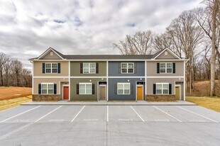 8089 Bell Campground Rd in Powell, TN - Building Photo