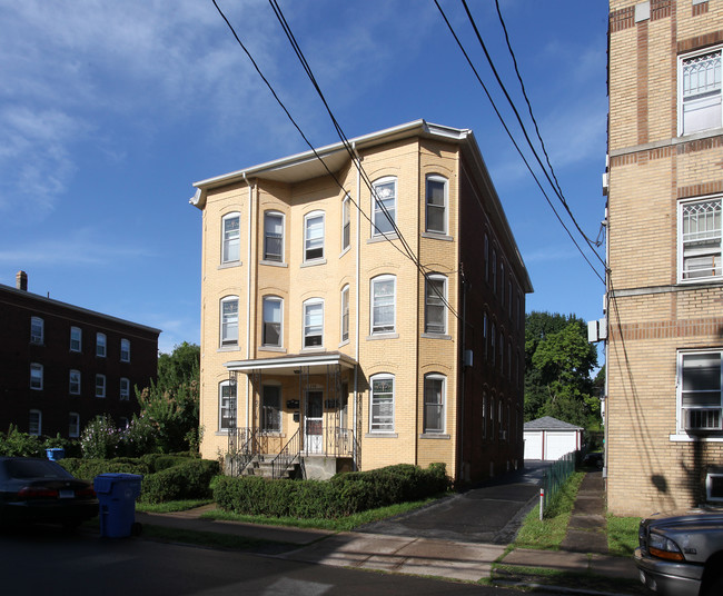 290 High St in New Britain, CT - Building Photo - Building Photo