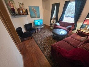 445 N Plum St in Vermillion, SD - Building Photo - Building Photo