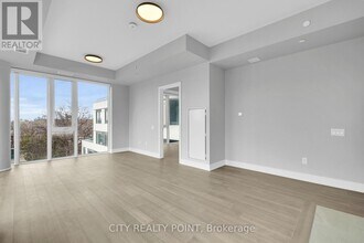 664-664 Spadina Ave. in Toronto, ON - Building Photo - Building Photo