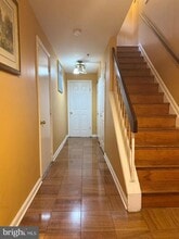 7906 Ashford Blvd in Laurel, MD - Foto de edificio - Building Photo