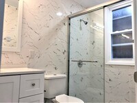 231 Avenue E, Unit 1R photo'