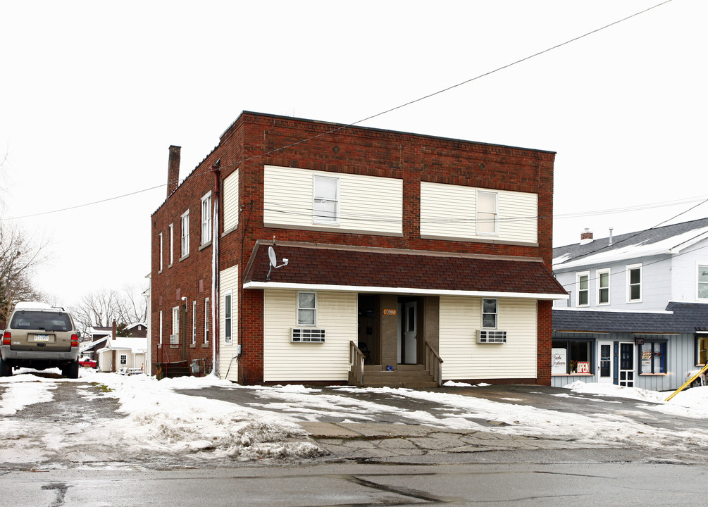 1706 Highland Ave in New Castle, PA - Building Photo