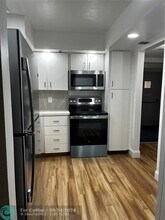 1000 St Charles Pl-Unit -L20 in Pembroke Pines, FL - Building Photo - Building Photo