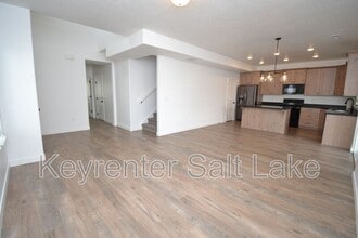 4234 Anasazi Park Ct in Riverton, UT - Building Photo - Building Photo