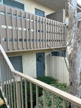 26130 Narbonne Ave in Lomita, CA - Building Photo - Building Photo