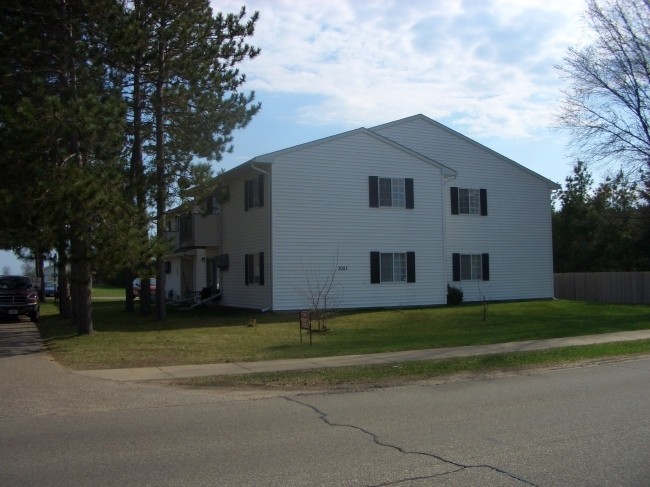 3021 Maple Dr in Plover, WI - Building Photo - Building Photo