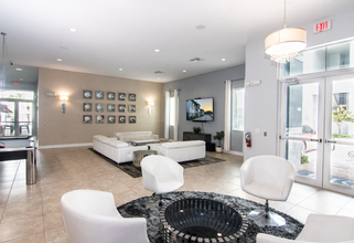 Blu on Marina Boulevard in Fort Lauderdale, FL - Foto de edificio - Building Photo